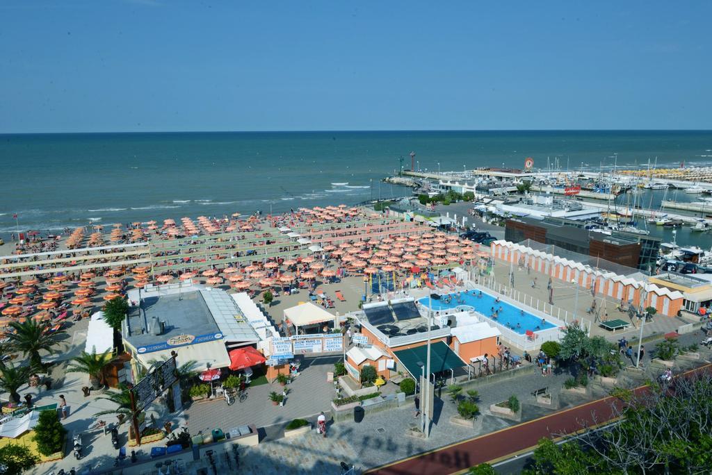 Hotel Gambrinus Riccione Esterno foto