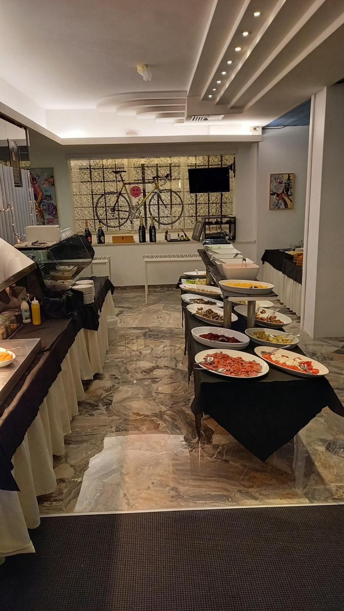 Hotel Gambrinus Riccione Esterno foto