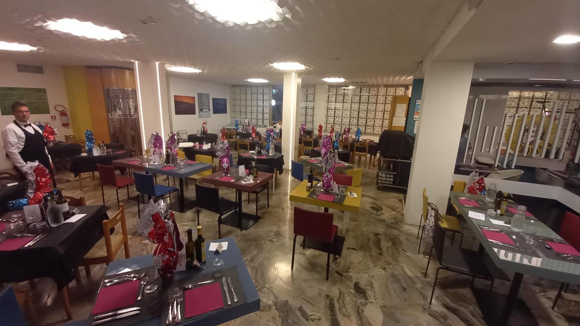 Hotel Gambrinus Riccione Esterno foto